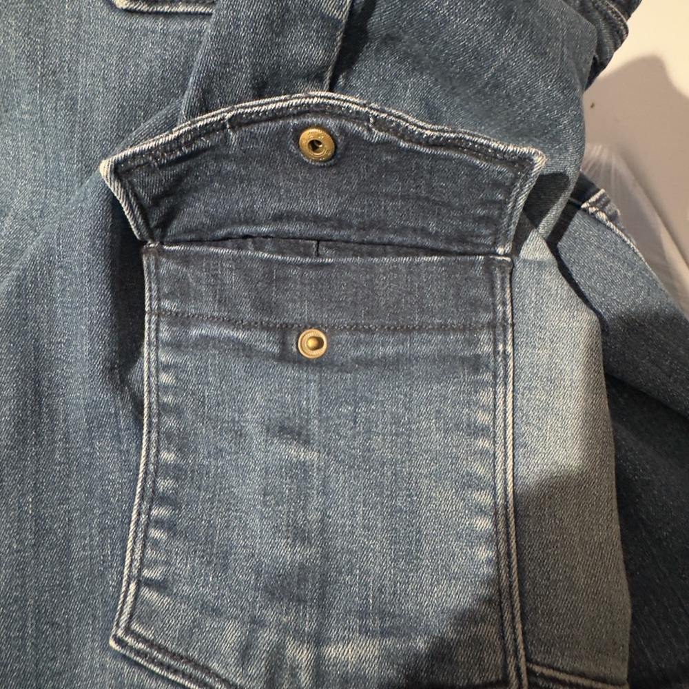 Eddie Bauer Women's Slim Cargo Jeans Blue Medium Wash Denim - Picture 7 of 8